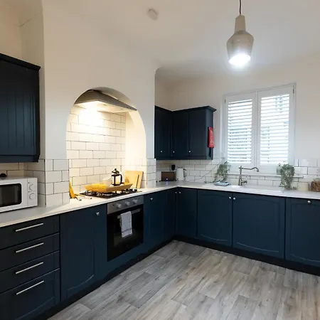 Sea Star - Coastal 3-bed Retreat In The Heart Of Holiday home