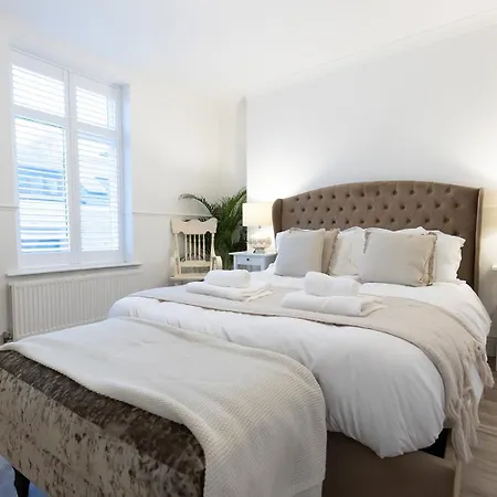 Sea Star - Coastal 3-bed Retreat In The Heart Of Holiday home Whitby