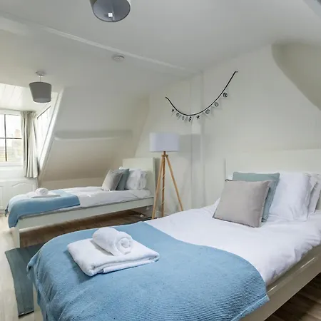 Sea Star - Coastal 3-bed Retreat In The Heart Of Holiday home Whitby