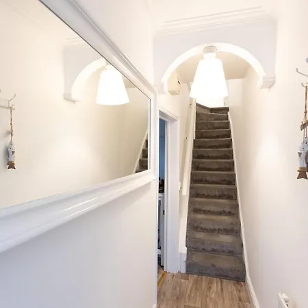 Sea Star - Coastal 3-bed Retreat In The Heart Of Casa vacanze Whitby