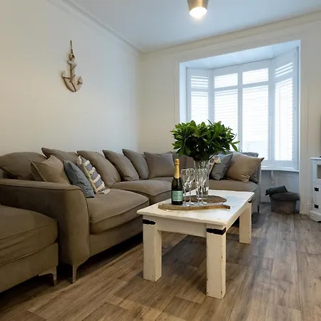 Sea Star - Coastal 3-bed Retreat In The Heart Of Whitby