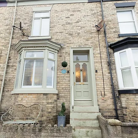 Sea Star - Coastal 3-bed Retreat In The Heart Of * Whitby