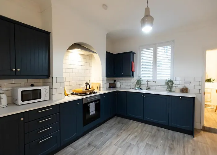 Sea Star - Coastal 3-bed Retreat In The Heart Of Feriehus