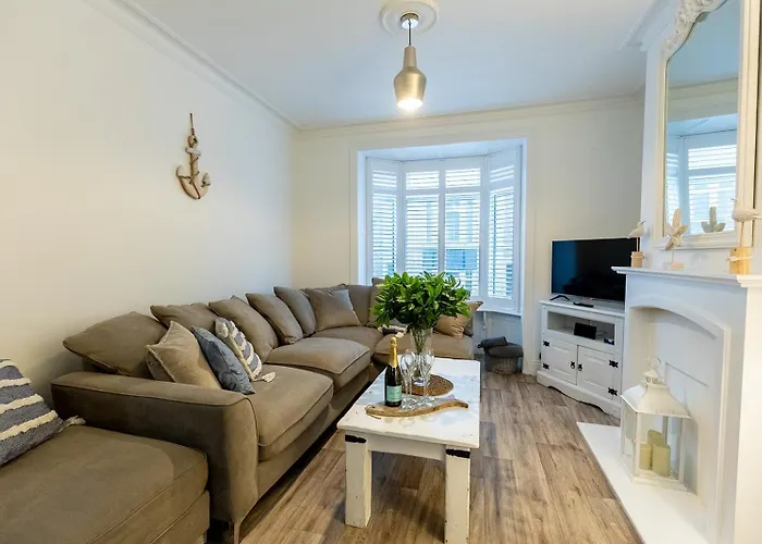 Sea Star - Coastal 3-bed Retreat In The Heart Of * Whitby