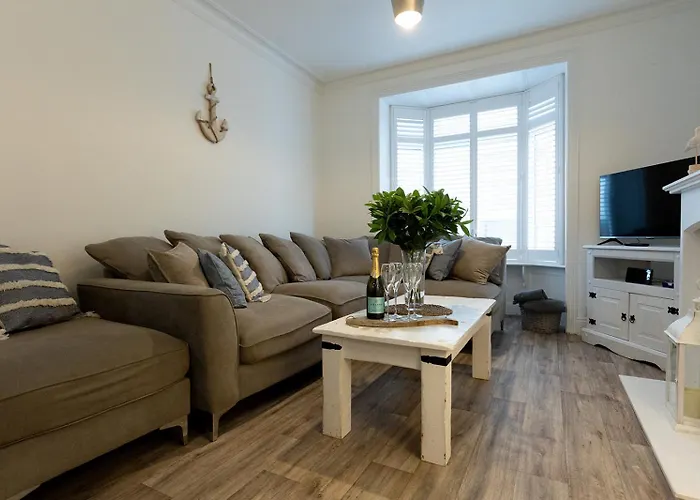 Sea Star - Coastal 3-bed Retreat In The Heart Of Whitby