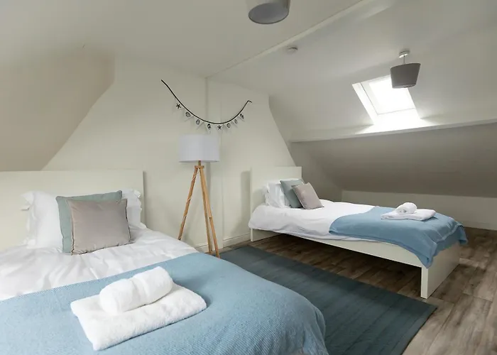 Sea Star - Coastal 3-bed Retreat In The Heart Of Feriehus