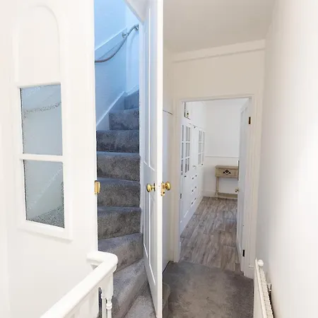 Casa de Férias Sea Star - Coastal 3-bed Retreat In The Heart Of Whitby