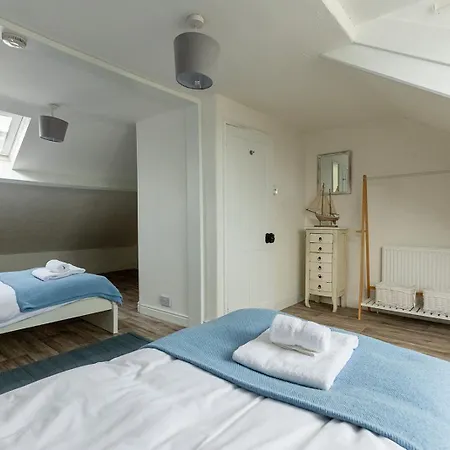 Casa de Férias Sea Star - Coastal 3-bed Retreat In The Heart Of Whitby
