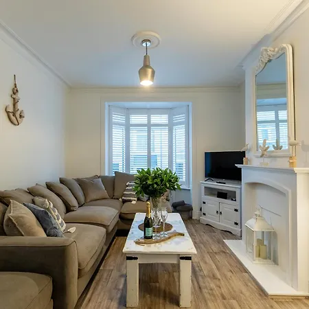 Sea Star - Coastal 3-bed Retreat In The Heart Of Whitby